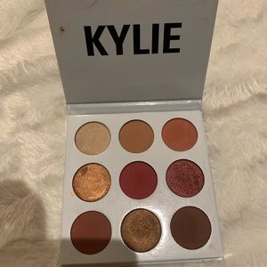 Kylie Burgundy Palette